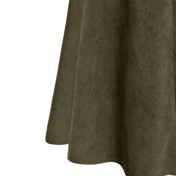 Plus size button through skirt - Picture 9 of 15